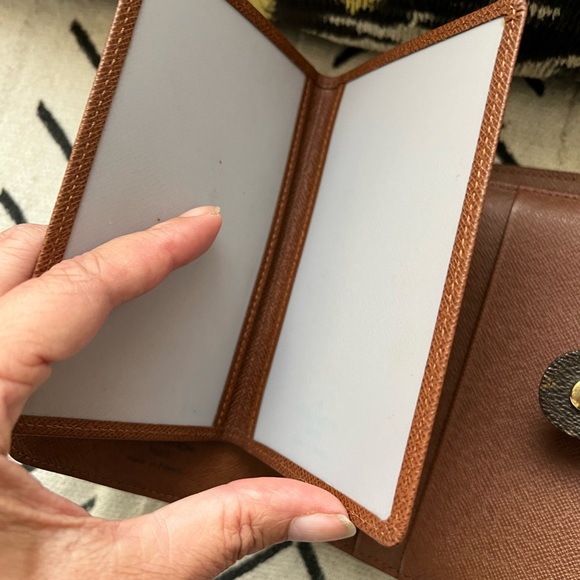 Authentic large Louis Vuitton wallet with removable document holder LV - Picture 6 of 10